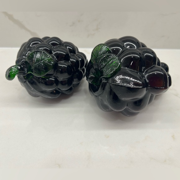 Pair of Vintage Purple Grape Glass Bunches with Green Stems Blenko - Picture 5 of 5